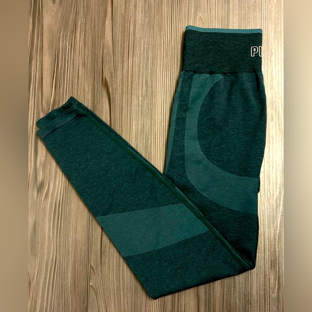 PINK Victoria’s Secret Yoga Seamless Leggings